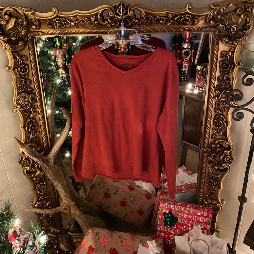 Magellan Sportswear long sleeve women’s top